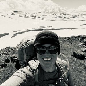 Hello and welcome- thank you for checking out my closet!